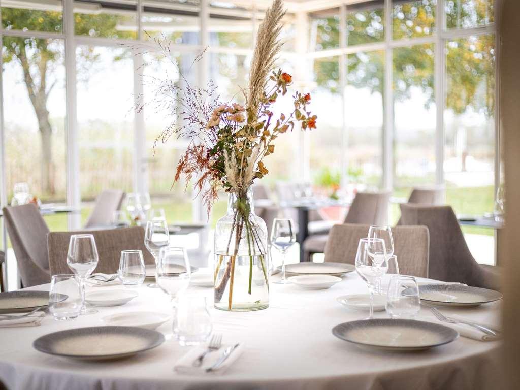 Mercure Rochefort La Corderie Royale Restaurang bild
